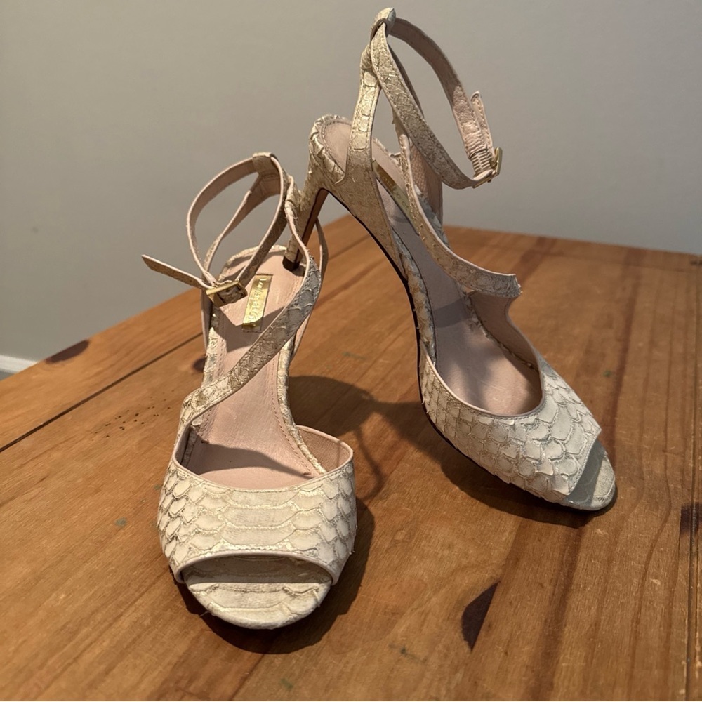 Louise et Cie Womens Cream and Gold High Heels with Ankle Strap size 7.5